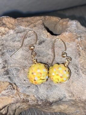 5/$10❤️❤️❤️NEW Yellow Sequin Ball Drop Earrings